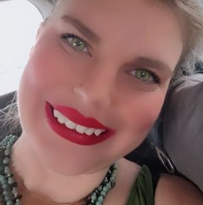 Meet your Posher, Joleen